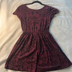 Short sleeved backless dark red dress